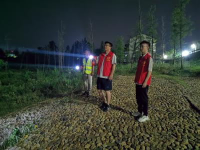 应城市田店镇：夜巡大富水 守护生态文明