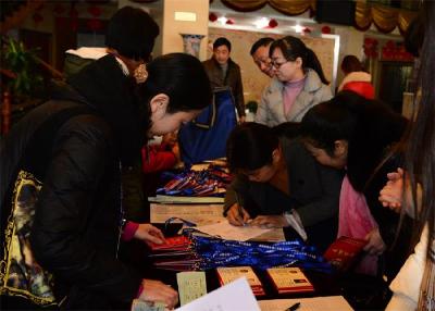 市政协八届一次会议委员陆续抵达驻地