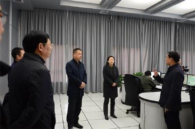 市“四大家”领导看望慰问一线干部职工