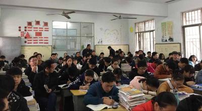 府城初中数学学科“大教研活动”在实验初中举行