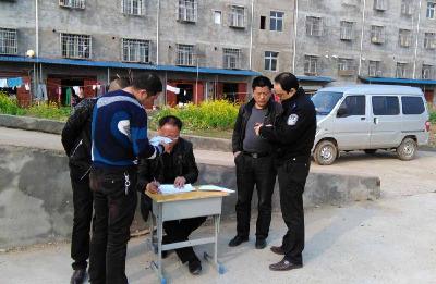 陈店乡突击开展校车安全运行检查