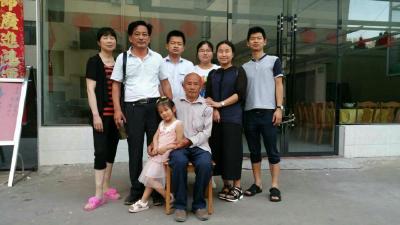 我心中的最美家庭——王义贞陈桂英家庭