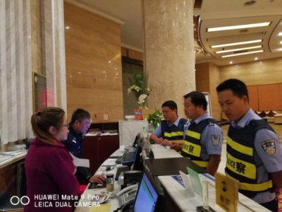 南城派出所开展夜间清查助高考