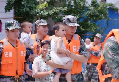 未雨绸缪防大汛 火速集结“救大灾”——我市举行防汛救灾应急演练