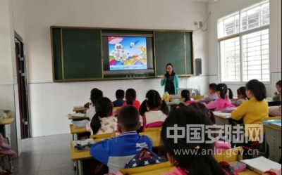 南城石桥小学开展青年教师教学大比武活动