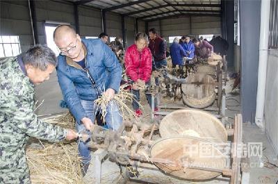 农闲人不闲 扶贫培训忙