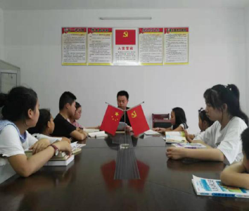 关爱留守儿童 快乐安全“书”假