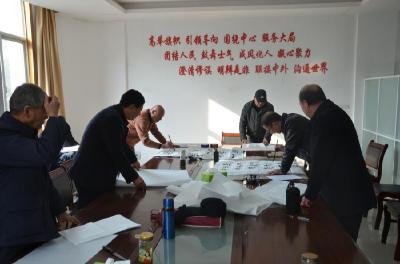 安陆市老年书法家协会送书法进机关