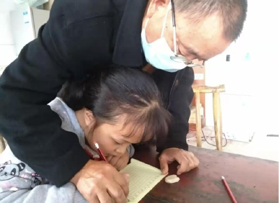 安陆：送教上门圆残疾儿童入学梦