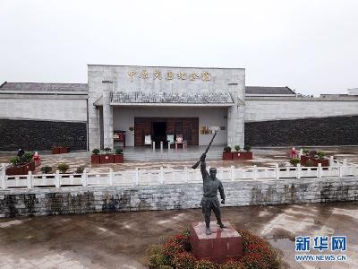 中原突围三个故事回答中国共产党为什么“能”
