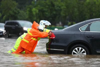 暴雨红色预警继续发布！这些地方雷暴大风、特大暴雨来袭→