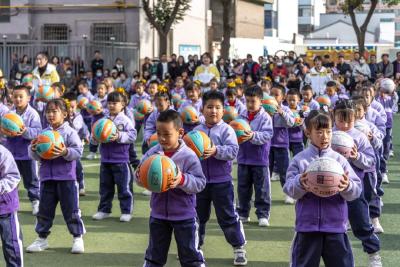 幼师聘任应备案，两类人禁止从业！最新明确→
