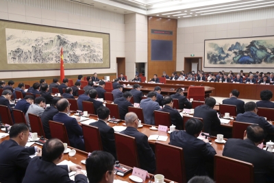 李克强主持召开国务院振兴东北地区等老工业基地推进会议