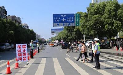 汉川交警全力护航中考 