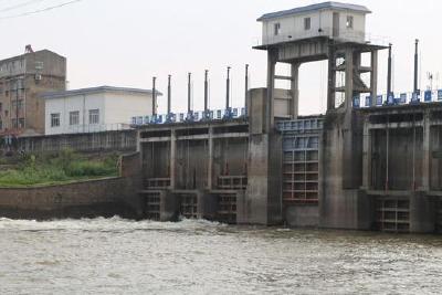 吴海涛到我市调研防汛备汛工作 