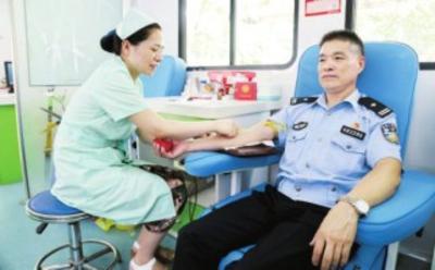 无偿献血20年 汉川民警用热血诠释爱心 