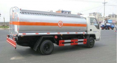 汉川运管所开展流动加油车专项整治 