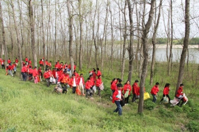 汉江干堤大清扫 