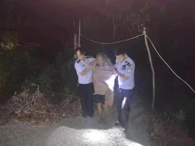 凌晨2点  韩集派出所民警救助落水老人