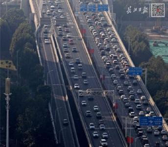 这道最美的风景告诉你，武汉人就是“信得足”