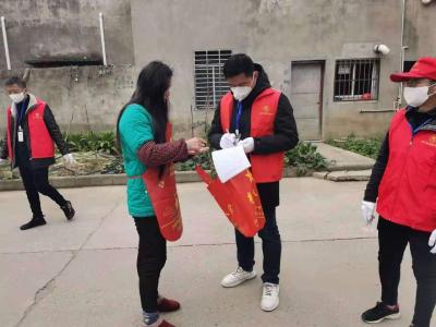 华严农场百余“格格”织就疫情防控网