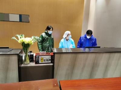 开发区一留观点来了女青年志愿者