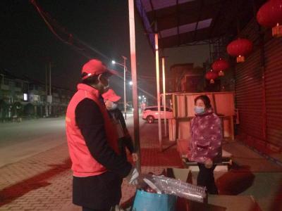 华严农场志愿者夜间巡逻队战“疫”线