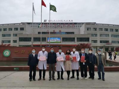 荆楚抗疫最美家庭出炉！汉川这个家庭好幸福哟