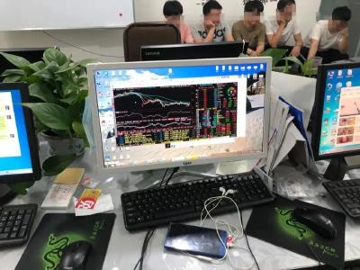 这个群里人人都在“赚” 为啥只有他在亏钱？