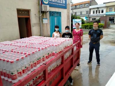 主动请缨  80后“破烂王”情系家乡