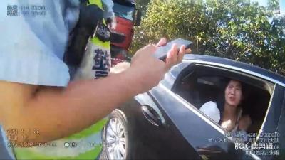 揪心！3岁男童被杨梅核卡喉，汉川高警紧急送医