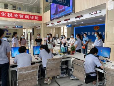 上门问需找盲点 换位体验疏堵点