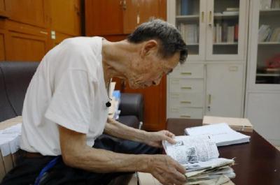 八旬老人痴迷南岳抗战历史