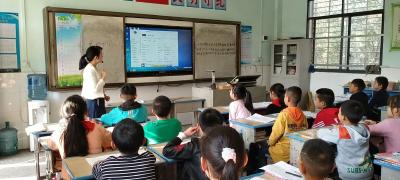 唱响红歌，培养学生爱国主义情感