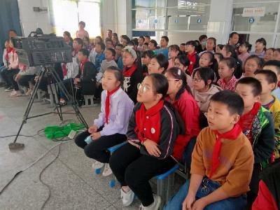 爱国主义教育电影进校园