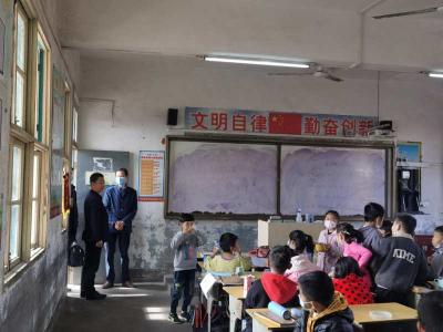 这所小学接受孝感疫情常态化防控督查指导