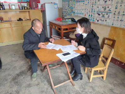 入村下乡送温暖，市委编办稳脱贫