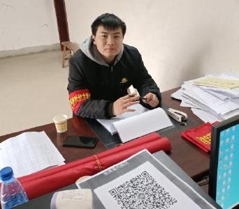 贫困户变身志愿者 坚守“疫”线报党恩