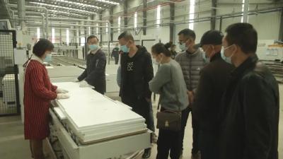 春风行动暖人心 现场“考察”助求职