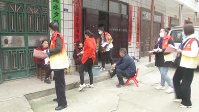 广场路社区居民纷纷挽起袖子打疫苗