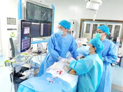 手术成功！八旬婆婆告别多年顽疾！