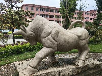 双溪烟雨话石础