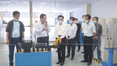 孝感市政协到汉川调研光电子信息产业发展工作