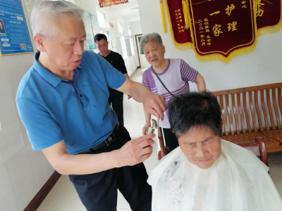 【我为群众办实事】政法干警樊银祥：义务理发暖人心