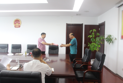 市人大机关：评选“五星党员”  提质为民办事