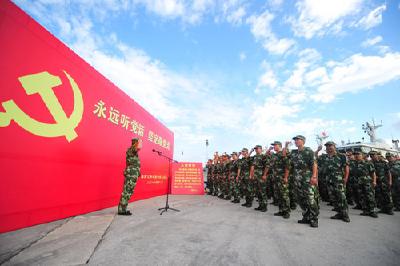 《求是》杂志发表习近平总书记重要文章《加强党史军史和光荣传统教育，确保官兵永远听党话、跟党走》