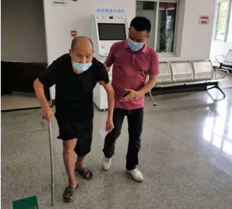 老年人疫苗接种， 沉湖镇贴心又暖心