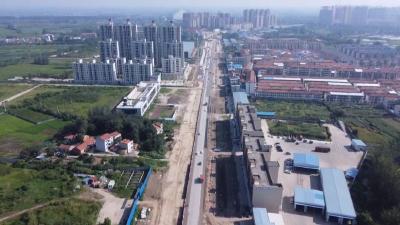 【城市建设者】战高温 泵站河桥至城隍转盘路段改扩建项目按下“快进键”