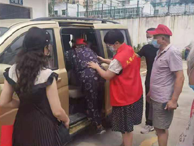火猴山社区服务疫苗接种获居民点赞