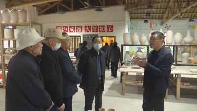 孝感市政协机关退休干部来汉川参观学习